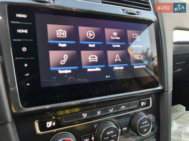 Білий Фольксваген e-Golf, об'ємом двигуна 0 л та пробігом 108 тис. км за 13800 $, фото 32 на Automoto.ua