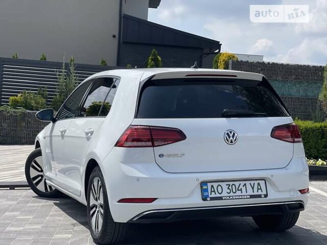 Білий Фольксваген e-Golf, об'ємом двигуна 0 л та пробігом 63 тис. км за 15799 $, фото 12 на Automoto.ua