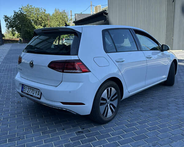 Белый Фольксваген e-Golf, объемом двигателя 0 л и пробегом 24 тыс. км за 15999 $, фото 7 на Automoto.ua