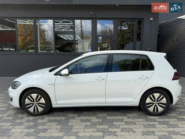 Белый Фольксваген e-Golf, объемом двигателя 0 л и пробегом 137 тыс. км за 13800 $, фото 8 на Automoto.ua