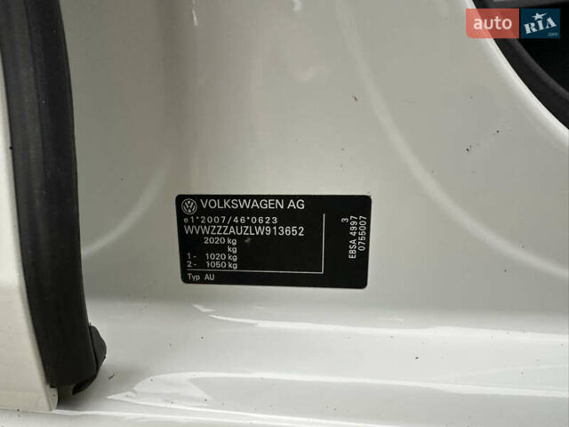 Белый Фольксваген e-Golf, объемом двигателя 0 л и пробегом 70 тыс. км за 13700 $, фото 27 на Automoto.ua