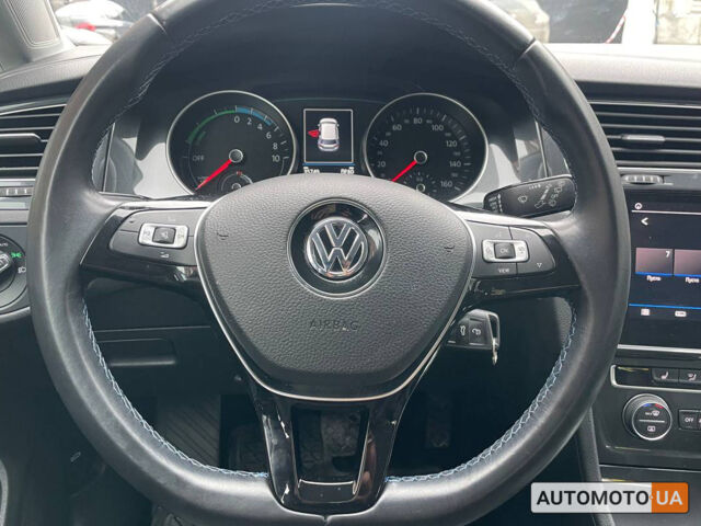 Білий Фольксваген e-Golf, об'ємом двигуна 36 л та пробігом 36 тис. км за 17850 $, фото 11 на Automoto.ua