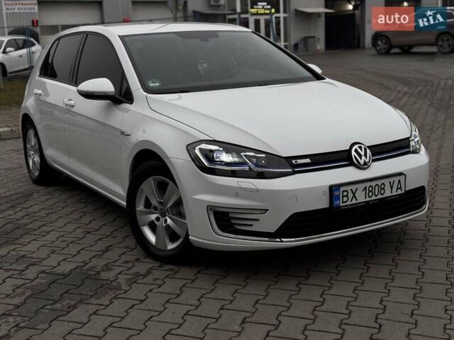 Белый Фольксваген e-Golf, объемом двигателя 0 л и пробегом 71 тыс. км за 12999 $, фото 38 на Automoto.ua