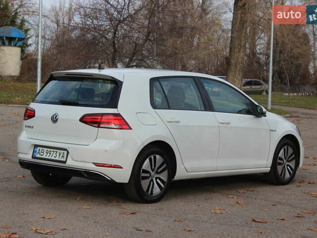 Белый Фольксваген e-Golf, объемом двигателя 0 л и пробегом 69 тыс. км за 13999 $, фото 9 на Automoto.ua