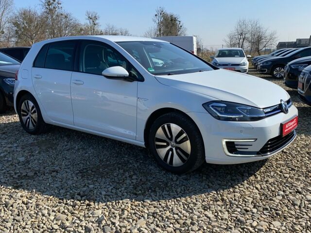 Белый Фольксваген e-Golf, объемом двигателя 0 л и пробегом 27 тыс. км за 17900 $, фото 19 на Automoto.ua