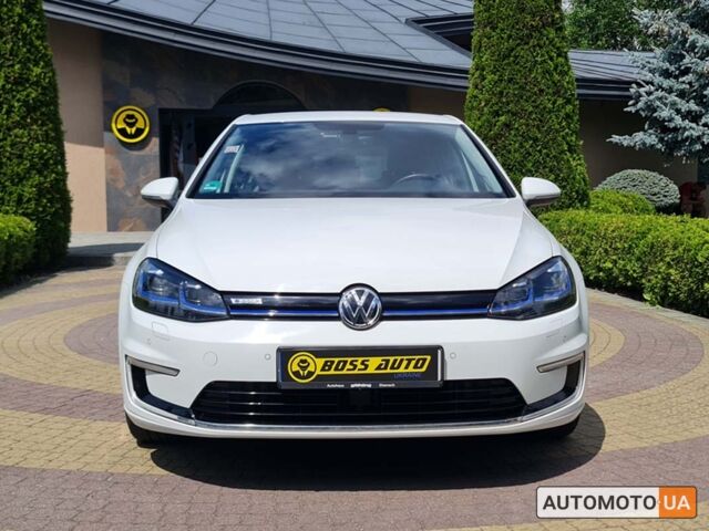 Белый Фольксваген e-Golf, объемом двигателя 36 л и пробегом 114 тыс. км за 15000 $, фото 1 на Automoto.ua