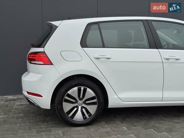 Білий Фольксваген e-Golf, об'ємом двигуна 0 л та пробігом 79 тис. км за 13900 $, фото 7 на Automoto.ua