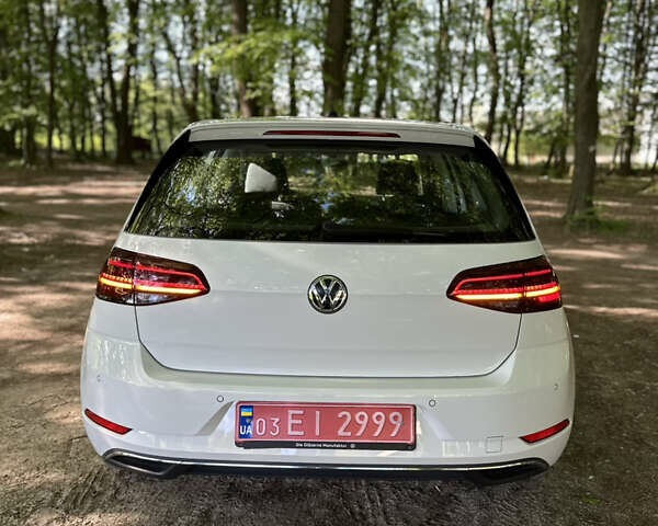 Белый Фольксваген e-Golf, объемом двигателя 0 л и пробегом 46 тыс. км за 15900 $, фото 9 на Automoto.ua