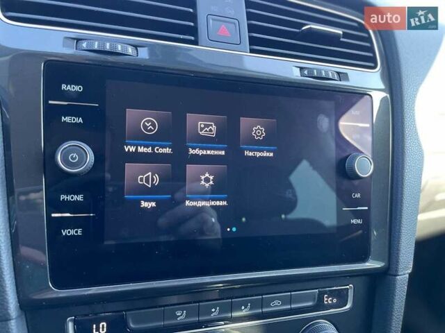 Белый Фольксваген e-Golf, объемом двигателя 0 л и пробегом 125 тыс. км за 13500 $, фото 33 на Automoto.ua