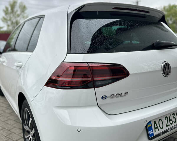 Белый Фольксваген e-Golf, объемом двигателя 0 л и пробегом 20 тыс. км за 18200 $, фото 8 на Automoto.ua