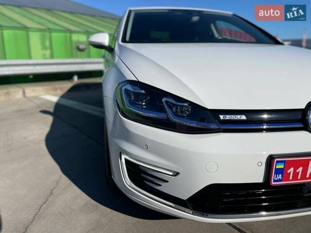 Белый Фольксваген e-Golf, объемом двигателя 0 л и пробегом 125 тыс. км за 13500 $, фото 4 на Automoto.ua