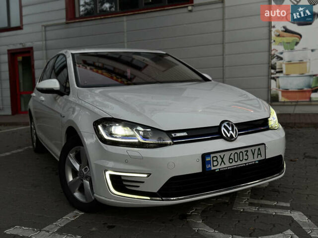 Білий Фольксваген e-Golf, об'ємом двигуна 0 л та пробігом 97 тис. км за 13999 $, фото 3 на Automoto.ua