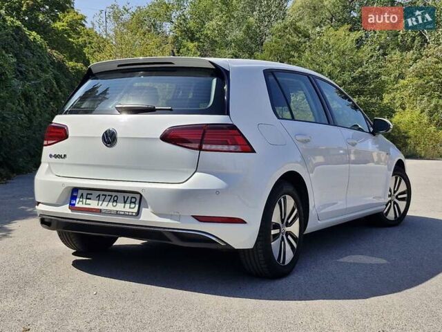 Белый Фольксваген e-Golf, объемом двигателя 0 л и пробегом 70 тыс. км за 14500 $, фото 1 на Automoto.ua