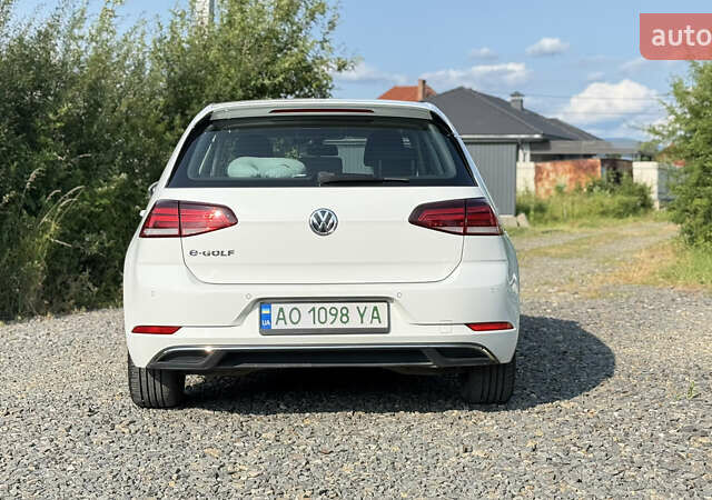 Белый Фольксваген e-Golf, объемом двигателя 0 л и пробегом 73 тыс. км за 17900 $, фото 16 на Automoto.ua
