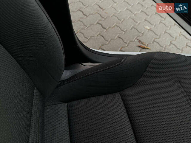 Білий Фольксваген e-Golf, об'ємом двигуна 0 л та пробігом 97 тис. км за 13999 $, фото 30 на Automoto.ua