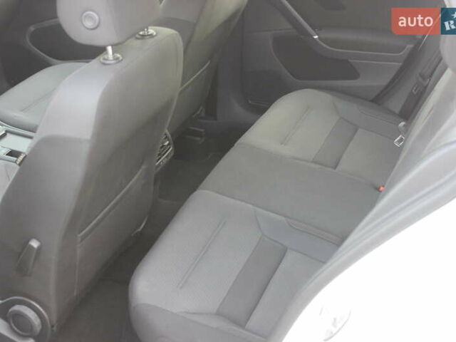 Белый Фольксваген e-Golf, объемом двигателя 0 л и пробегом 69 тыс. км за 13999 $, фото 26 на Automoto.ua