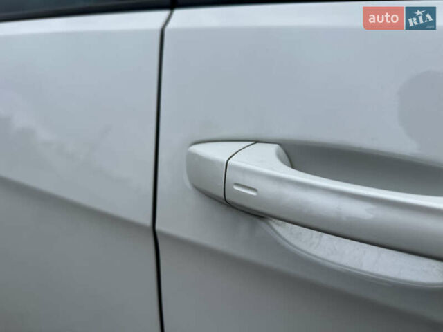 Белый Фольксваген e-Golf, объемом двигателя 0 л и пробегом 98 тыс. км за 16450 $, фото 10 на Automoto.ua