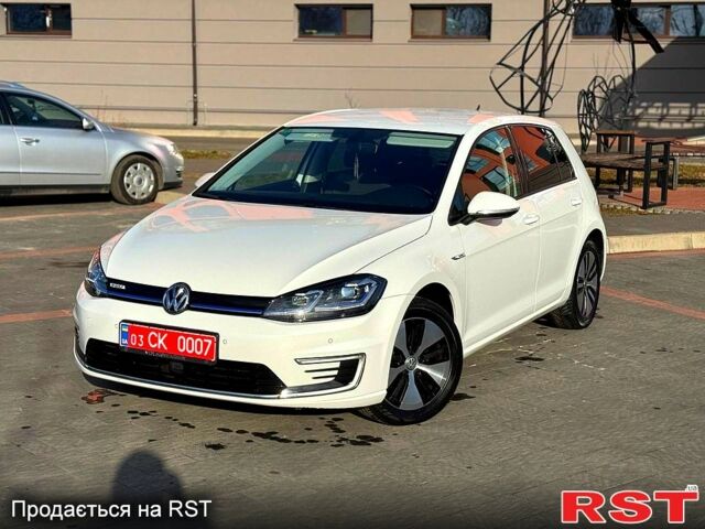 Белый Фольксваген e-Golf, объемом двигателя 0 л и пробегом 96 тыс. км за 12200 $, фото 2 на Automoto.ua