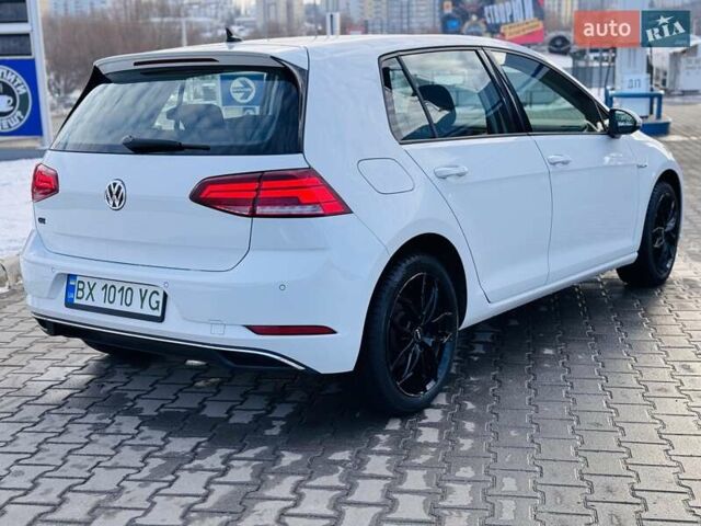 Белый Фольксваген e-Golf, объемом двигателя 0 л и пробегом 87 тыс. км за 12999 $, фото 7 на Automoto.ua