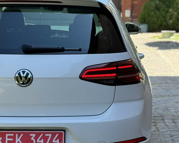 Білий Фольксваген e-Golf, об'ємом двигуна 0 л та пробігом 65 тис. км за 15999 $, фото 22 на Automoto.ua