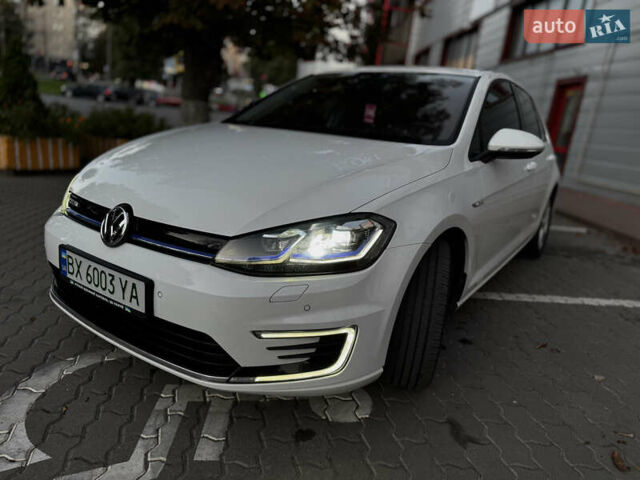 Білий Фольксваген e-Golf, об'ємом двигуна 0 л та пробігом 97 тис. км за 13999 $, фото 2 на Automoto.ua