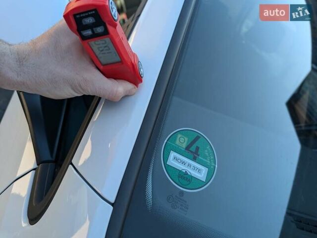 Білий Фольксваген e-Golf, об'ємом двигуна 0 л та пробігом 28 тис. км за 14900 $, фото 25 на Automoto.ua