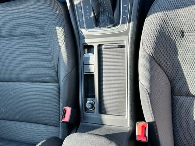 Білий Фольксваген e-Golf, об'ємом двигуна 0 л та пробігом 40 тис. км за 19200 $, фото 45 на Automoto.ua