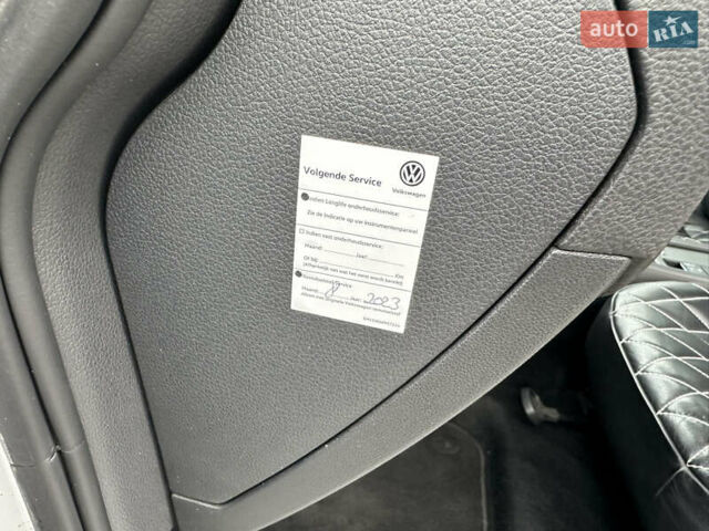 Белый Фольксваген e-Golf, объемом двигателя 0 л и пробегом 98 тыс. км за 16450 $, фото 27 на Automoto.ua