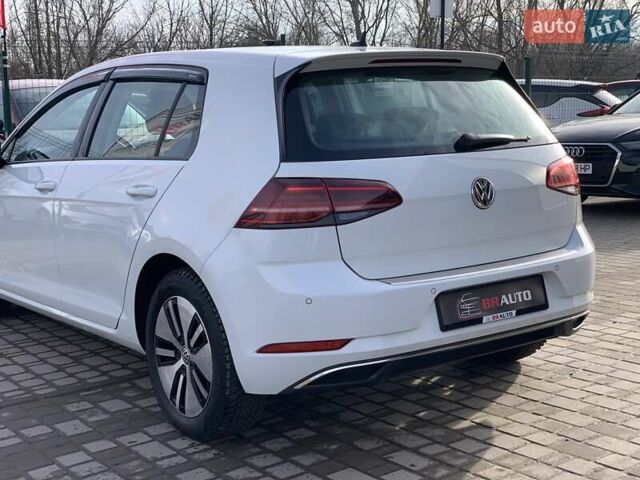 Белый Фольксваген e-Golf, объемом двигателя 0 л и пробегом 73 тыс. км за 13955 $, фото 17 на Automoto.ua