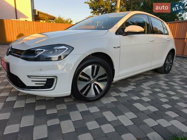 Білий Фольксваген e-Golf, об'ємом двигуна 0 л та пробігом 108 тис. км за 13800 $, фото 25 на Automoto.ua