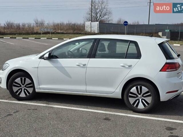 Белый Фольксваген e-Golf, объемом двигателя 0 л и пробегом 96 тыс. км за 14441 $, фото 20 на Automoto.ua