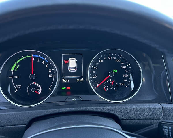 Білий Фольксваген e-Golf, об'ємом двигуна 0 л та пробігом 24 тис. км за 16300 $, фото 9 на Automoto.ua