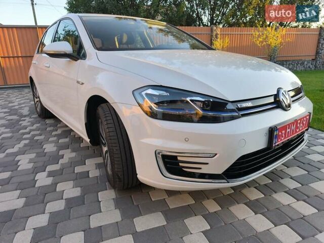 Білий Фольксваген e-Golf, об'ємом двигуна 0 л та пробігом 108 тис. км за 13800 $, фото 10 на Automoto.ua