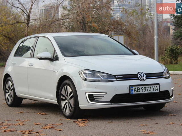 Белый Фольксваген e-Golf, объемом двигателя 0 л и пробегом 69 тыс. км за 13999 $, фото 1 на Automoto.ua