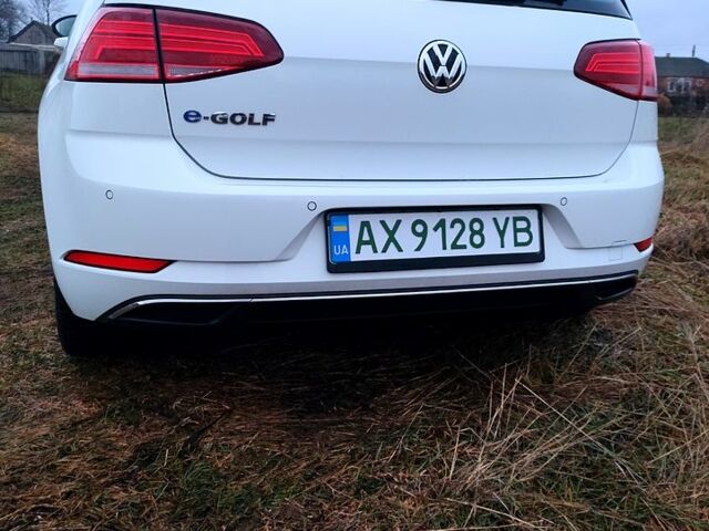 Білий Фольксваген e-Golf, об'ємом двигуна 0 л та пробігом 38 тис. км за 14300 $, фото 4 на Automoto.ua