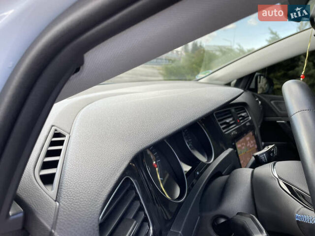 Білий Фольксваген e-Golf, об'ємом двигуна 0 л та пробігом 88 тис. км за 15700 $, фото 10 на Automoto.ua