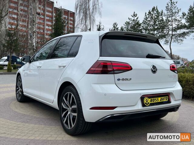 Белый Фольксваген e-Golf, объемом двигателя 36 л и пробегом 41 тыс. км за 21150 $, фото 4 на Automoto.ua