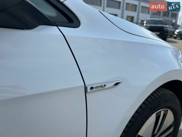 Білий Фольксваген e-Golf, об'ємом двигуна 0 л та пробігом 125 тис. км за 13200 $, фото 13 на Automoto.ua