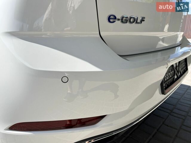 Білий Фольксваген e-Golf, об'ємом двигуна 0 л та пробігом 237 тис. км за 13450 $, фото 16 на Automoto.ua