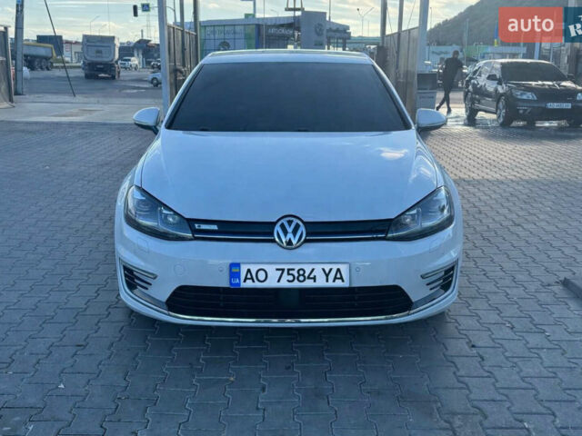 Білий Фольксваген e-Golf, об'ємом двигуна 0 л та пробігом 92 тис. км за 13700 $, фото 3 на Automoto.ua