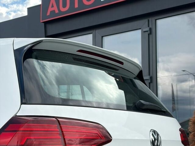 Белый Фольксваген e-Golf, объемом двигателя 0 л и пробегом 130 тыс. км за 13350 $, фото 8 на Automoto.ua