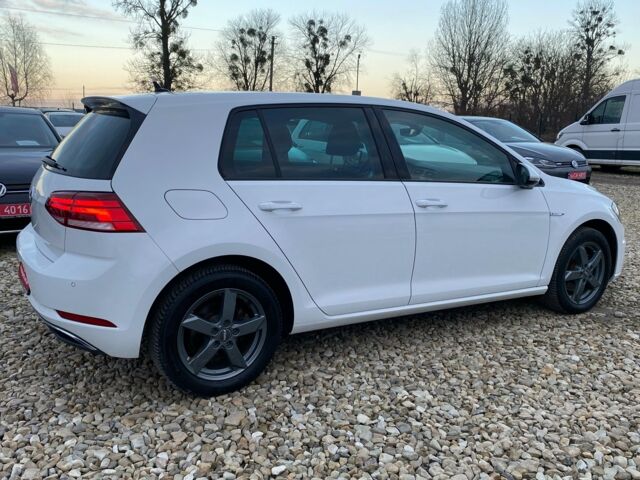 Белый Фольксваген e-Golf, объемом двигателя 0 л и пробегом 33 тыс. км за 18200 $, фото 23 на Automoto.ua