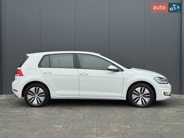 Білий Фольксваген e-Golf, об'ємом двигуна 0 л та пробігом 79 тис. км за 13900 $, фото 6 на Automoto.ua