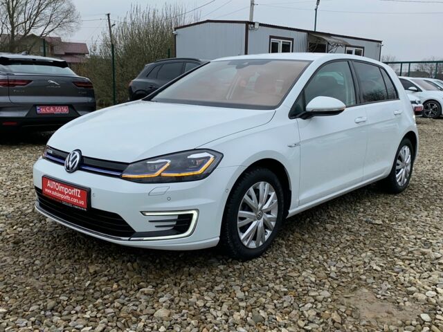 Белый Фольксваген e-Golf, объемом двигателя 0 л и пробегом 18 тыс. км за 19900 $, фото 11 на Automoto.ua