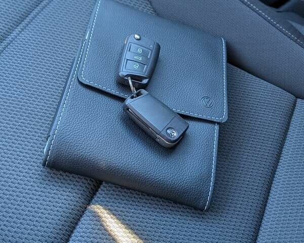 Білий Фольксваген e-Golf, об'ємом двигуна 0 л та пробігом 28 тис. км за 14900 $, фото 37 на Automoto.ua