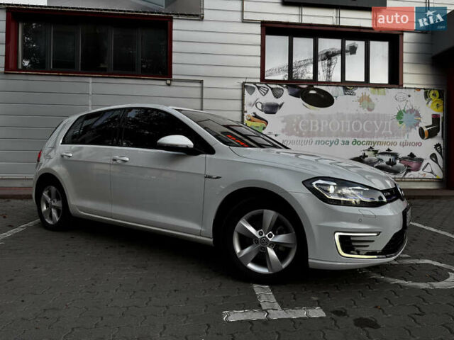 Білий Фольксваген e-Golf, об'ємом двигуна 0 л та пробігом 97 тис. км за 13999 $, фото 5 на Automoto.ua
