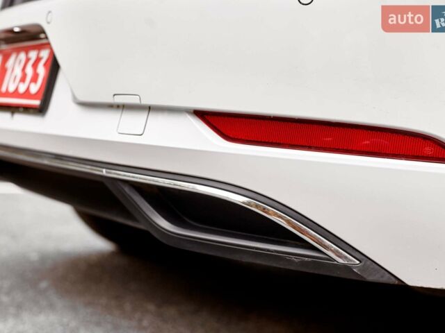 Білий Фольксваген e-Golf, об'ємом двигуна 0 л та пробігом 48 тис. км за 16200 $, фото 43 на Automoto.ua
