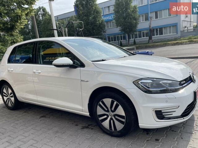Білий Фольксваген e-Golf, об'ємом двигуна 0 л та пробігом 24 тис. км за 16500 $, фото 5 на Automoto.ua
