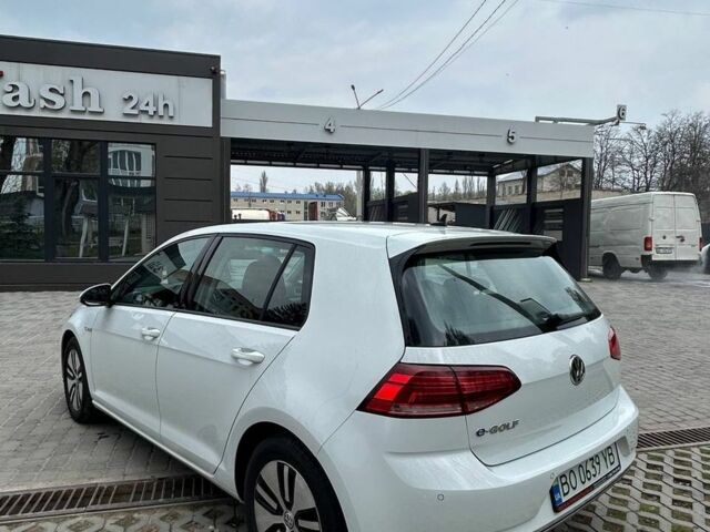 Белый Фольксваген e-Golf, объемом двигателя 0 л и пробегом 79 тыс. км за 14500 $, фото 5 на Automoto.ua
