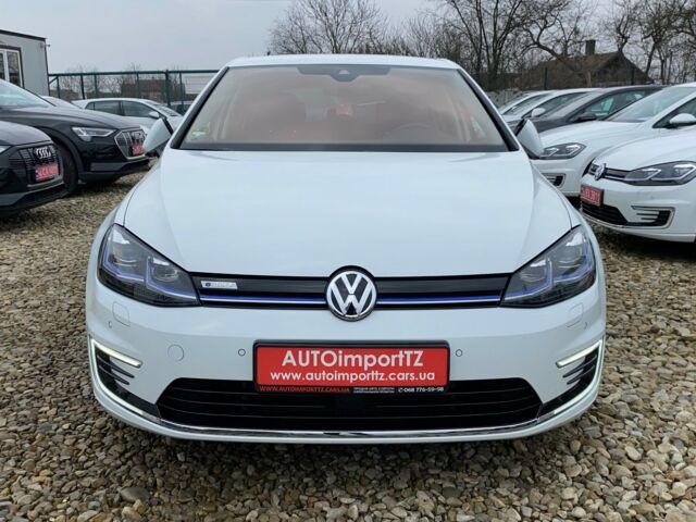 Белый Фольксваген e-Golf, объемом двигателя 0 л и пробегом 18 тыс. км за 19900 $, фото 9 на Automoto.ua
